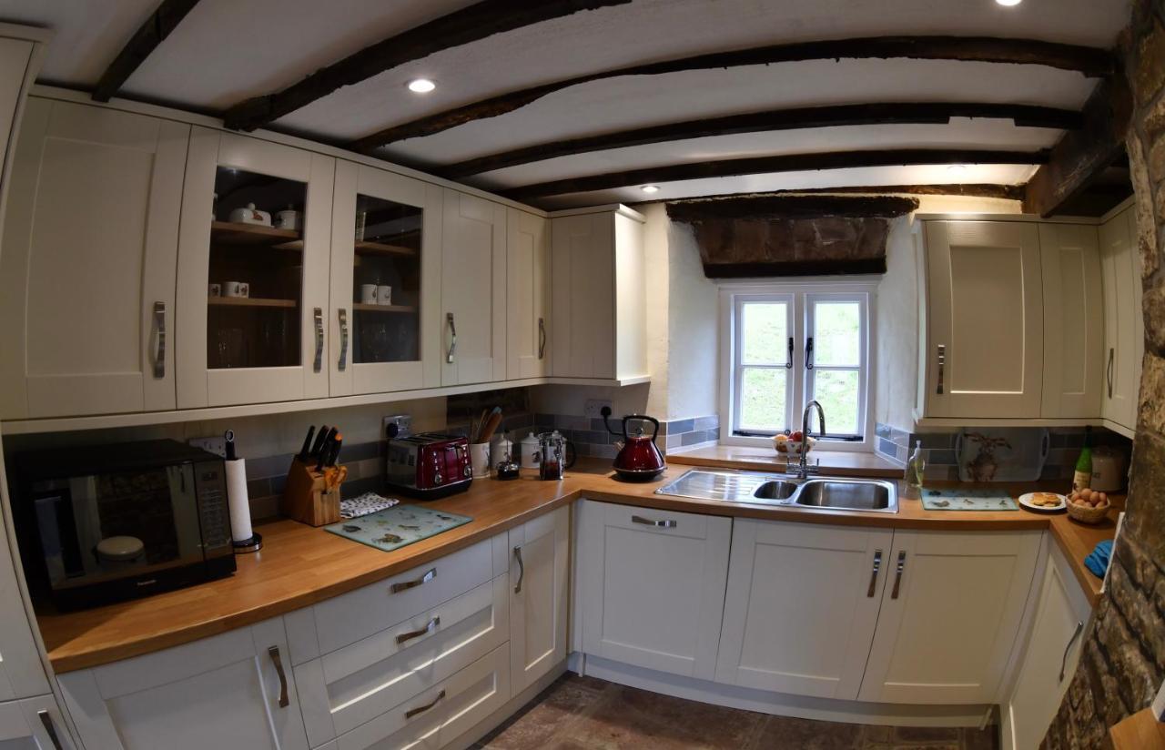 Вилла Pant Llwyd Farm Llangynidr Экстерьер фото