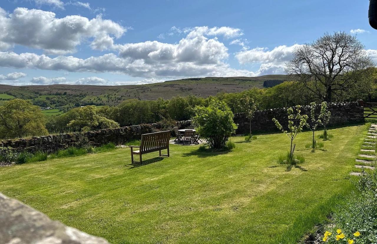 Вилла Pant Llwyd Farm Llangynidr Экстерьер фото
